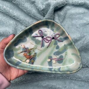 Trinket dish unique - ceramic